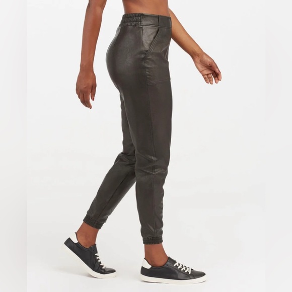 💐Spanx 20283 Black Leather-Like Jogger - Picture 3 of 4